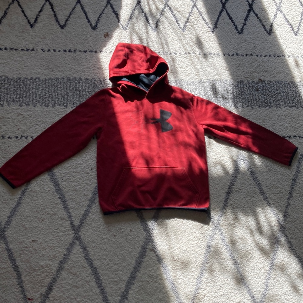 Under armor sweatshirt